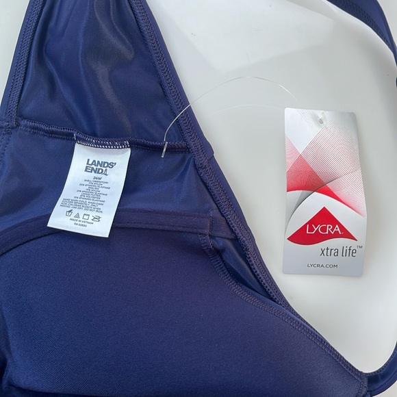Lands End Chlorine Resistant Twist Front Underwire Bikini Swimsuit Top S119-1 - Picture 3 of 6